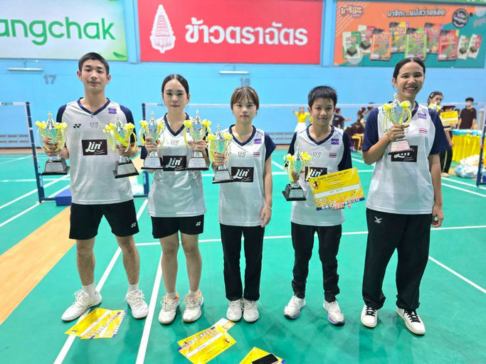 Eight Badminton Club หัวหมาก