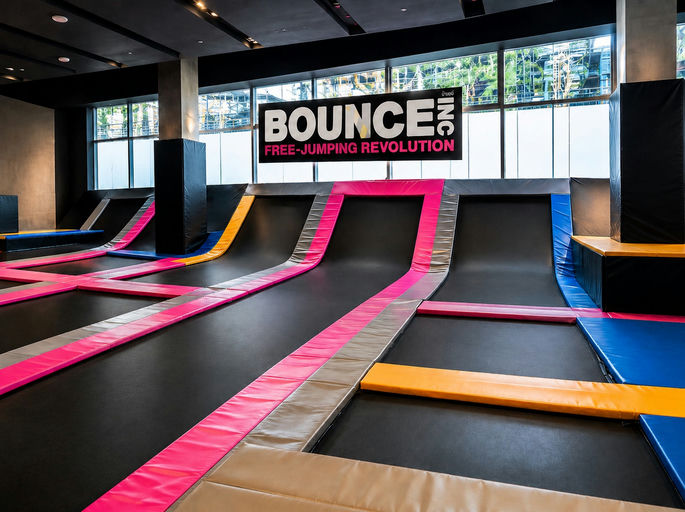 BOUNCE บ๊าวซ์ เอ็มควอเทียร์ พร้อมพงษ์ (EmQuartier)